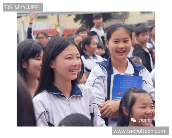 黄伟专访:从青涩少年到足球巨星的成长之路回顾 黄伟专访:从青涩少年到足球巨星的成长之路回顾