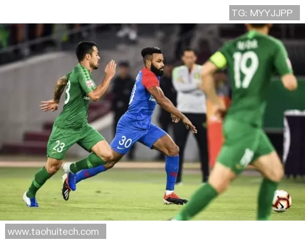 武汉足球队以74分领跑挑战赛积分榜展现强劲实力 武汉足球队以74分领跑挑战赛积分榜展现强劲实力